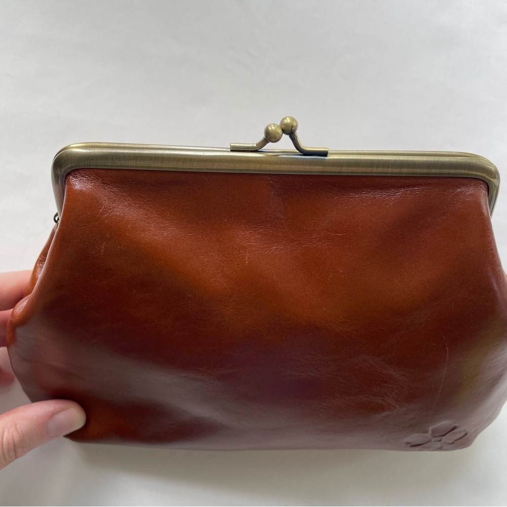 Classic Brown Leather Kiss-Lock Clutch - Picture 5 of 16